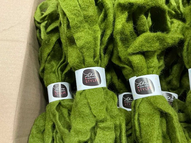 Partij lehner 100% wool stylit organic band groen (58x) - afbeelding 2 van  3