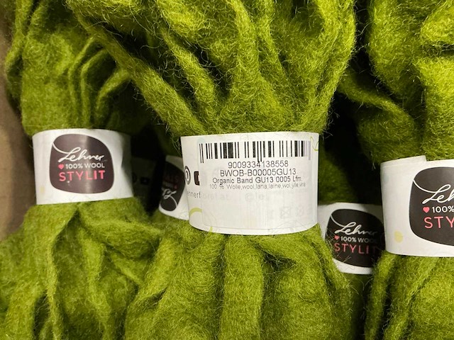 Partij lehner 100% wool stylit organic band groen (58x) - afbeelding 3 van  3