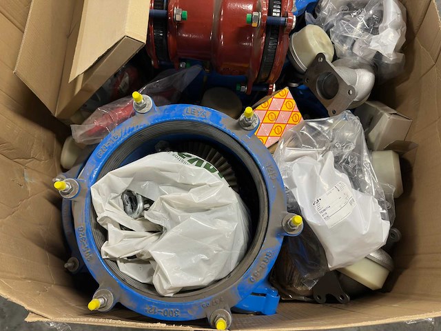 Partij leidingkoppelingen & appendages & kleppen (mix) (603kg) - afbeelding 3 van  9