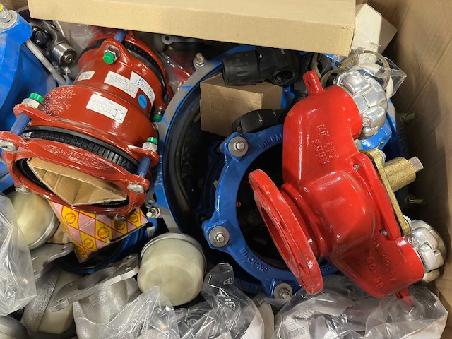 Partij leidingkoppelingen & appendages & kleppen (mix) (603kg) - afbeelding 9 van  9