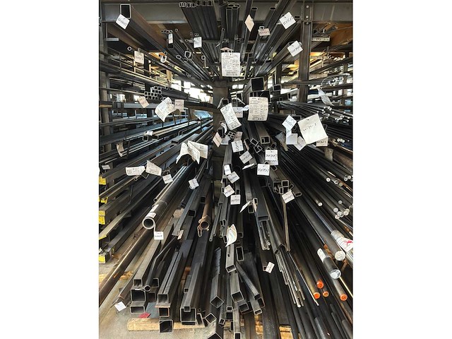 Partij lengte materiaal - afbeelding 14 van  22