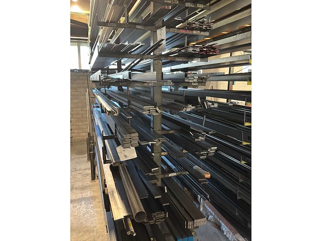 Partij lengte materiaal - afbeelding 17 van  22