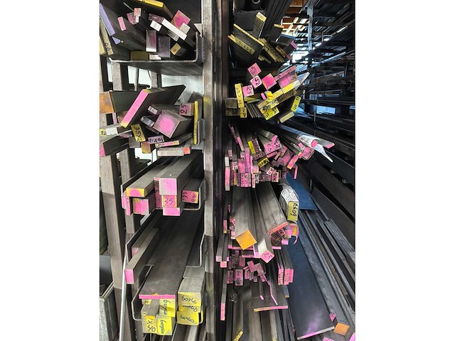 Partij lengte materiaal - afbeelding 4 van  22