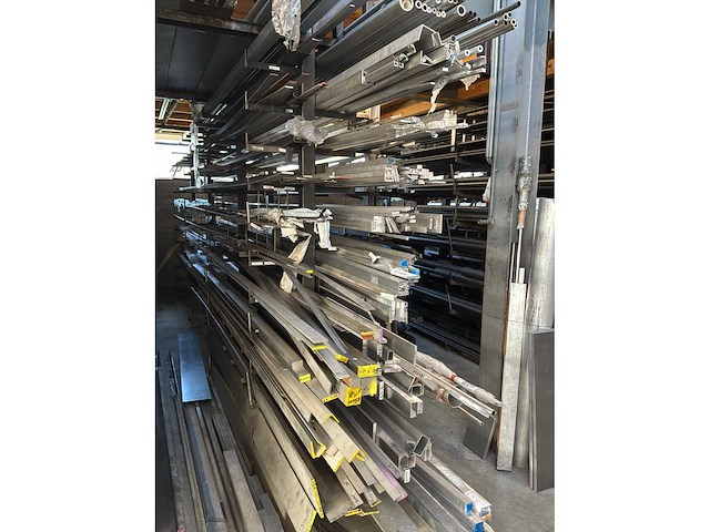 Partij lengte materiaal - afbeelding 5 van  22