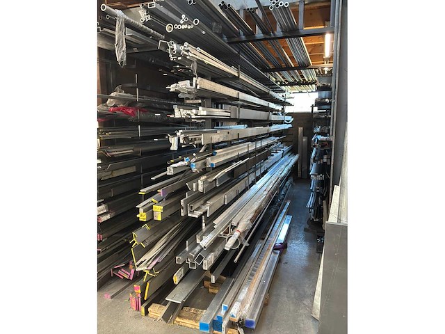 Partij lengte materiaal - afbeelding 6 van  22