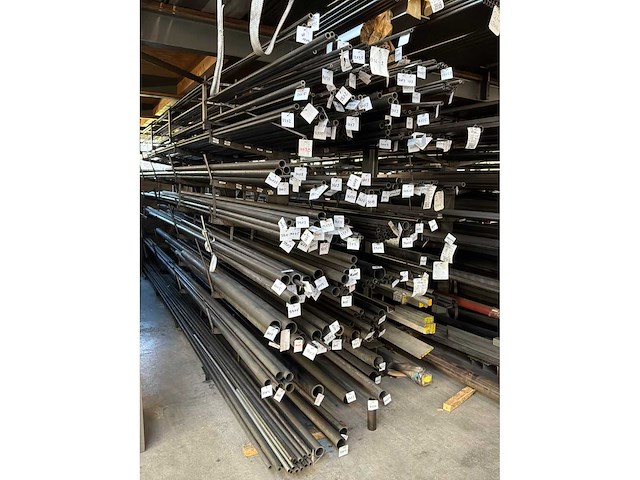 Partij lengte materiaal - afbeelding 9 van  22