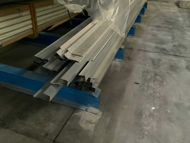 Partij lengtes aluminium profielen - afbeelding 3 van  11