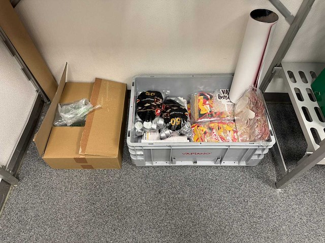 Partij levensmiddelen - afbeelding 3 van  5