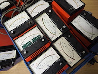 Partij leybold heraeus vacuum meters (thermotron tm 120 & 14/2 & piezovac pv 110) - afbeelding 1 van  4