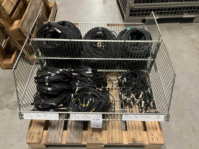 Partij licht en audio kabels - afbeelding 2 van  3
