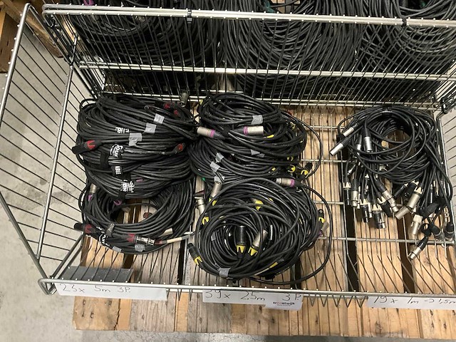 Partij licht en audio kabels - afbeelding 3 van  3