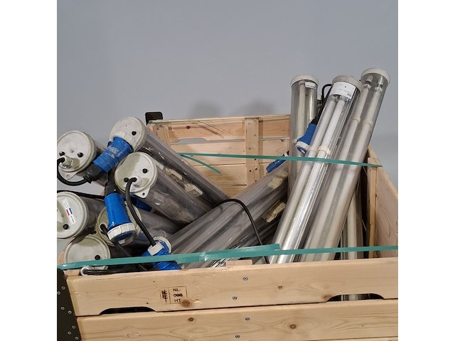 Partij lichtarmaturen - afbeelding 2 van  7