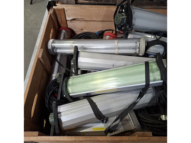 Partij lichtbakken - afbeelding 13 van  26