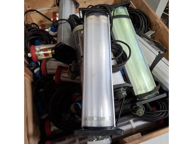 Partij lichtbakken - afbeelding 20 van  26