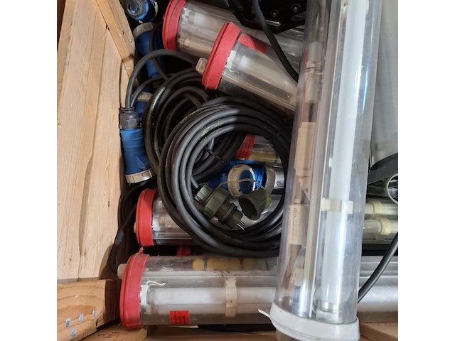 Partij lichtbakken - afbeelding 22 van  26