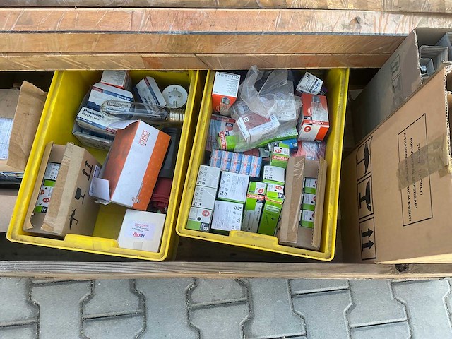 Partij lichtbronnen en heater tubes - afbeelding 7 van  7