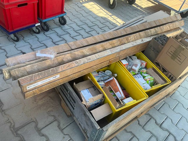 Partij lichtbronnen en heater tubes - afbeelding 3 van  7