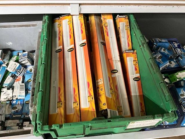 Partij lichtbronnen - afbeelding 5 van  9