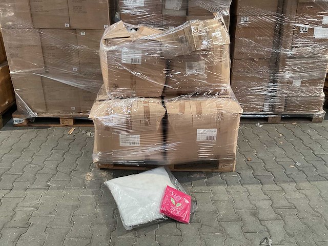 Partij lief - sierkussen - rood (90x) - afbeelding 2 van  4