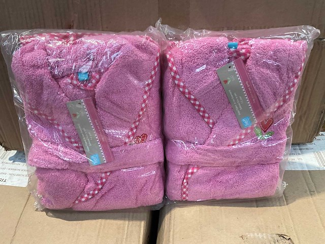 Partij lief badjassen roze (90x) - afbeelding 1 van  4