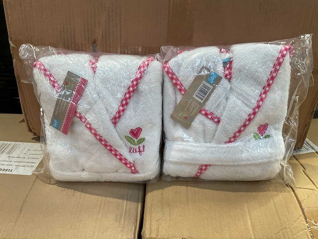 Partij lief badjassen wit (108x) - afbeelding 2 van  4