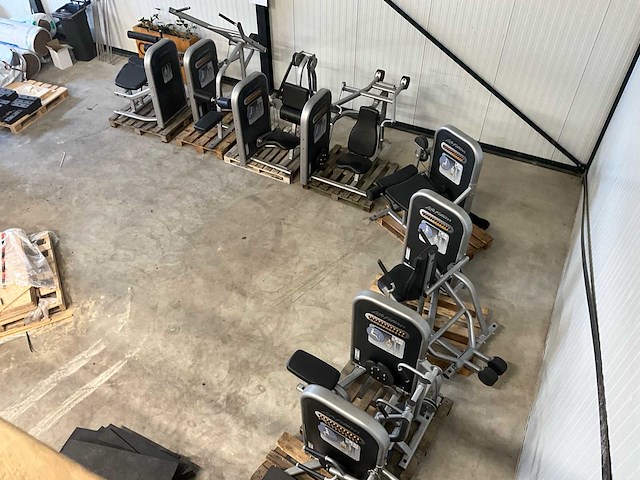Partij life fitness fitnessapparatuur (8x) - afbeelding 23 van  30