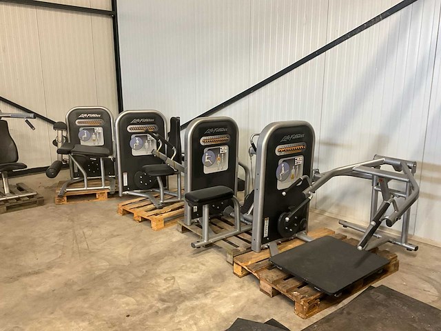 Partij life fitness fitnessapparatuur (8x) - afbeelding 26 van  30