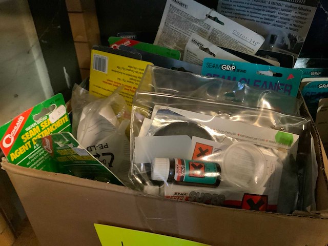 Partij lijm in 1 vak - afbeelding 4 van  4