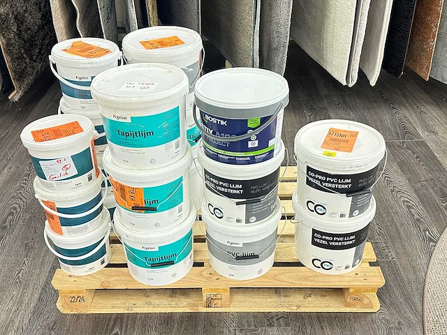 Partij lijm voor vloeren - afbeelding 1 van  6