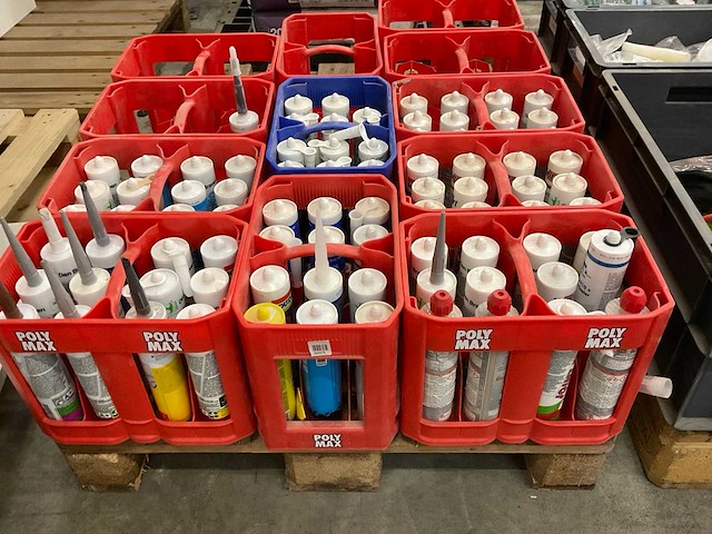 Partij lijmen en kitten - afbeelding 2 van  2