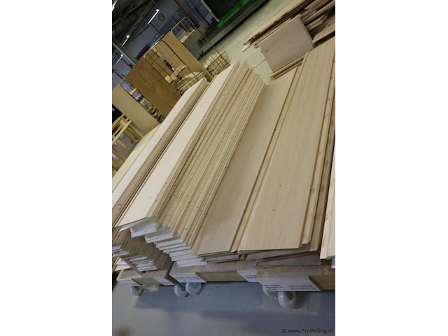 Partij linalite® hout (onderdelen uitvaartkisten), diverse soorten o.a. ll plus eiken/vuren/populier hoofeind & zijkanten - afbeelding 3 van  30