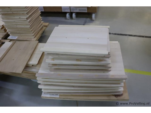 Partij linalite® hout (onderdelen uitvaartkisten), diverse soorten o.a. ll plus eiken/vuren/populier hoofeind & zijkanten - afbeelding 7 van  30