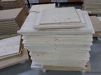 Partij linalite® hout (onderdelen uitvaartkisten), diverse soorten o.a. ll plus eiken/vuren/populier hoofeind & zijkanten - afbeelding 11 van  30