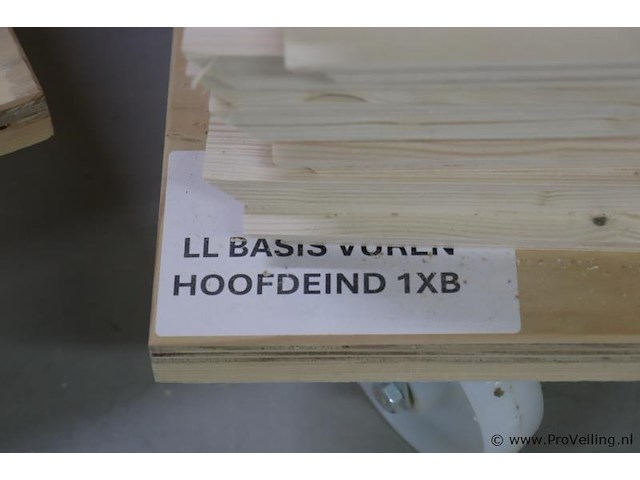 Partij linalite® hout (onderdelen uitvaartkisten), diverse soorten o.a. ll plus eiken/vuren/populier hoofeind & zijkanten - afbeelding 13 van  30