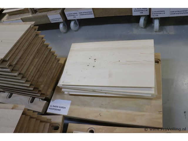 Partij linalite® hout (onderdelen uitvaartkisten), diverse soorten o.a. ll plus eiken/vuren/populier hoofeind & zijkanten - afbeelding 18 van  30