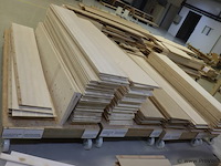 Partij linalite® hout (onderdelen uitvaartkisten), diverse soorten o.a. ll plus eiken/vuren/populier hoofeind & zijkanten - afbeelding 12 van  30