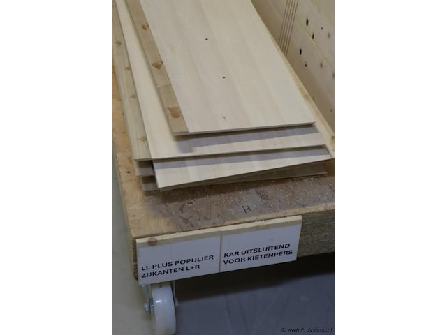Partij linalite® hout (onderdelen uitvaartkisten), diverse soorten o.a. ll plus eiken/vuren/populier hoofeind & zijkanten - afbeelding 25 van  30