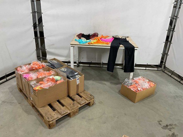 Partij lingerie - afbeelding 3 van  7