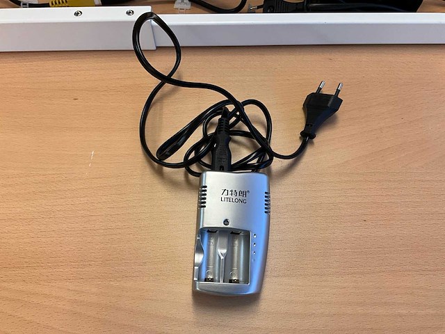Partij litelong rcr 123 batterijladers - afbeelding 2 van  3