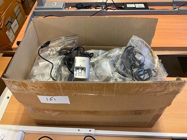 Partij litelong rcr 123 batterijladers - afbeelding 3 van  3