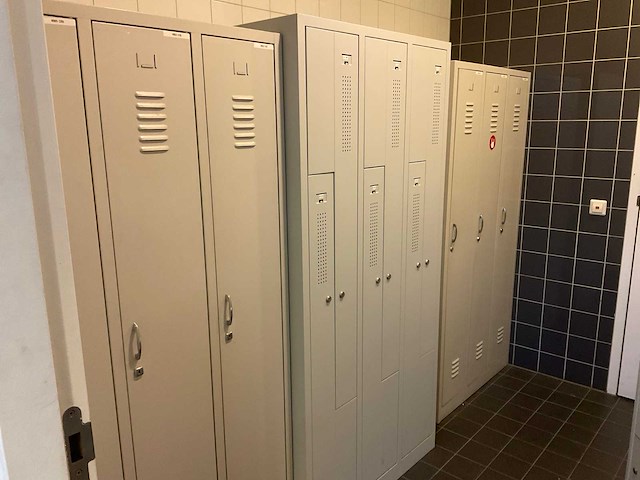 Partij lockerkasten (25x) - afbeelding 2 van  13