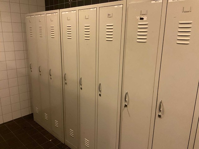 Partij lockerkasten (25x) - afbeelding 13 van  13
