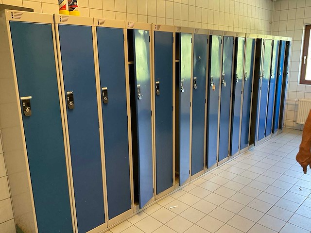 Partij lockerkasten - afbeelding 1 van  8