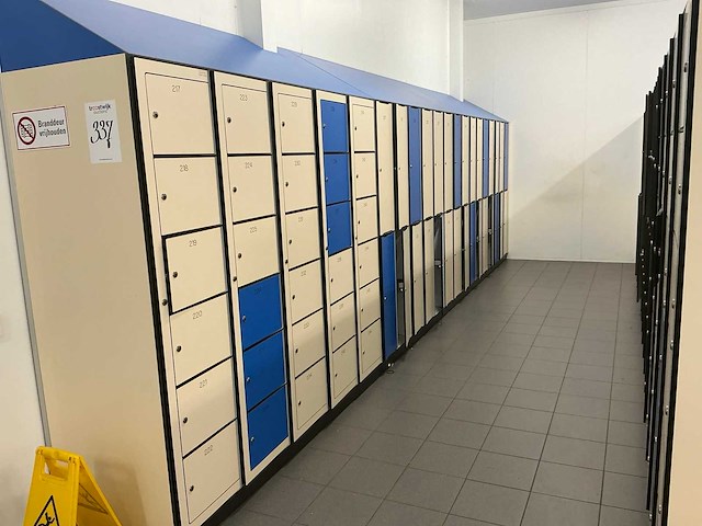 Partij lockerkasten - afbeelding 2 van  6