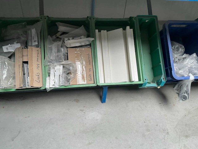 Partij lockerkastonderdelen en divers - afbeelding 3 van  8