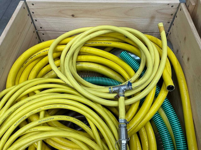 Partij lucht-en waterslang - afbeelding 4 van  5