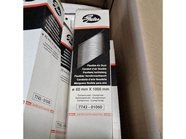 Partij lucht, interieur, brandstof & olie filters, o.a. jakoparts - afbeelding 6 van  56