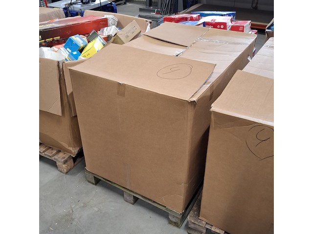 Partij lucht, interieur, brandstof & olie filters, o.a. jakoparts - afbeelding 22 van  56