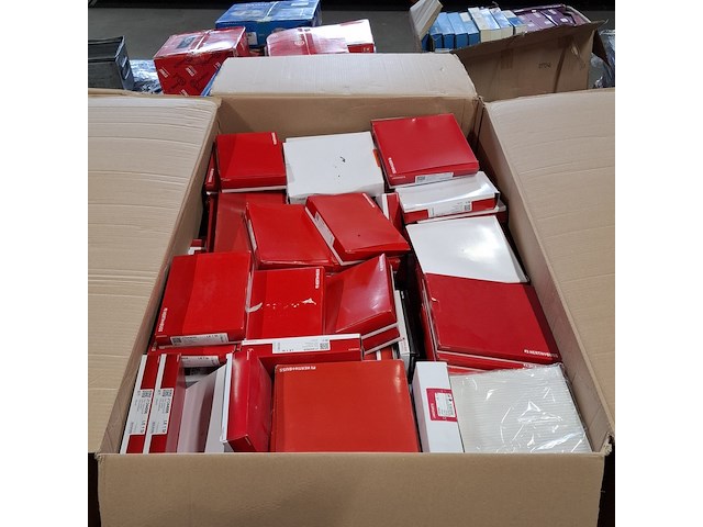 Partij lucht, interieur, brandstof & olie filters, o.a. jakoparts - afbeelding 24 van  56