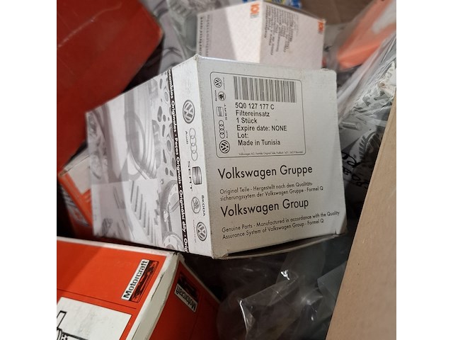 Partij lucht, interieur, brandstof & olie filters, o.a. jakoparts - afbeelding 43 van  56